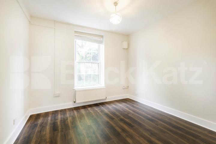 Contemporary two bed with modern kitchen and bath mins to tube & shops Edgware Road, Maida Vale